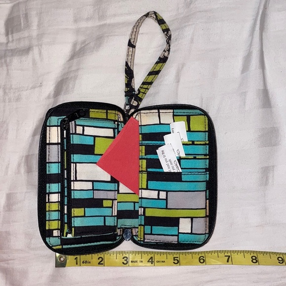 Vera Bradley island blooms floral wristlet wallet case - Picture 2 of 5